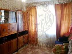 Двухкомнатная квартира. Хорошее расположение дома.