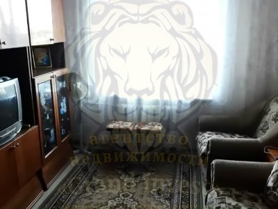 Двухкомнатная квартира на Шуменском с большой кухней.