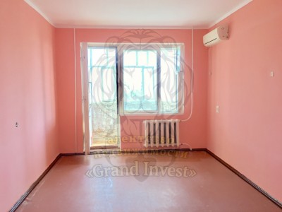 2-х комнатная квартира на 3-м Таврическом, р-н Каштана