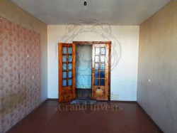 3-х комнатная квартира, 3-й Таврический, р-н Трех Штыков