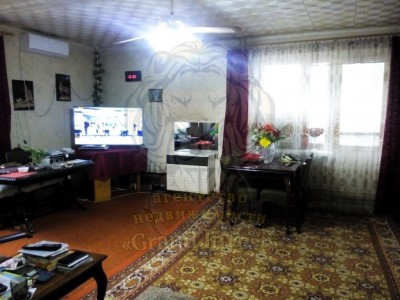 Трёхкомнатная квартира на ХБК.