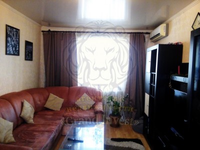 Трёхкомнатная квартира на 3-м Таврическом с автономным отоплением.