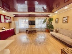 3-комн, Таврический, МЖК