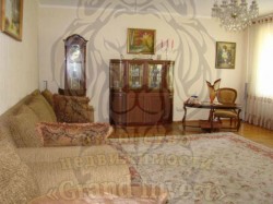 Продам квартиру оригинальной планировки в престижном районе