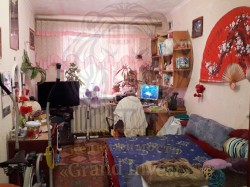 Трёхкомнатная квартира с автономным отоплением.